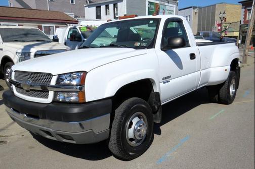 2004 Chevrolet Silverado 3500 LS