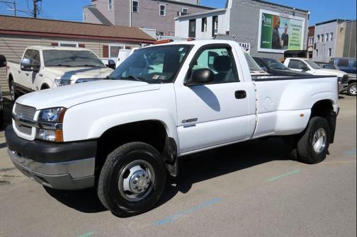 2004 Chevrolet Silverado 3500 LS