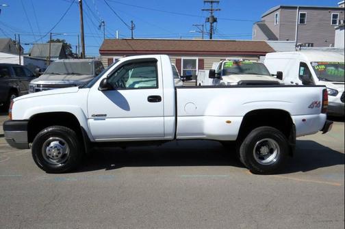 2004 Chevrolet Silverado 3500 LS