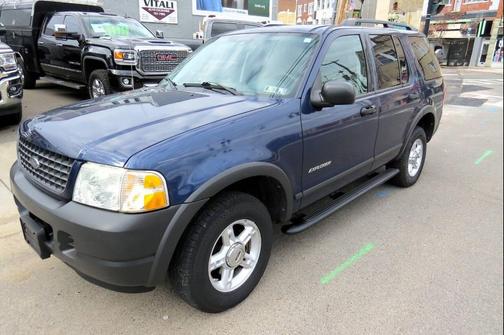 2004 Ford Explorer XLS