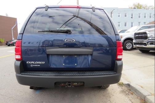 2004 Ford Explorer XLS