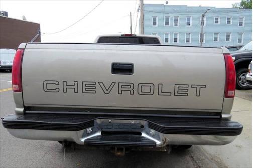 1999 Chevrolet 2500 K2500 LS 2dr 4WD Extended Cab LB HD