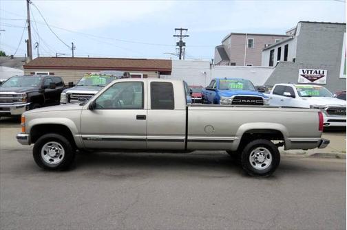 1999 Chevrolet 2500 K2500 LS 2dr 4WD Extended Cab LB HD