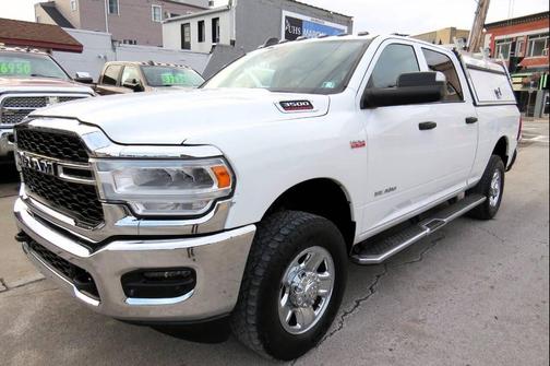 2019 RAM 3500 Tradesman Crew Cab 4x4 6'4' Box