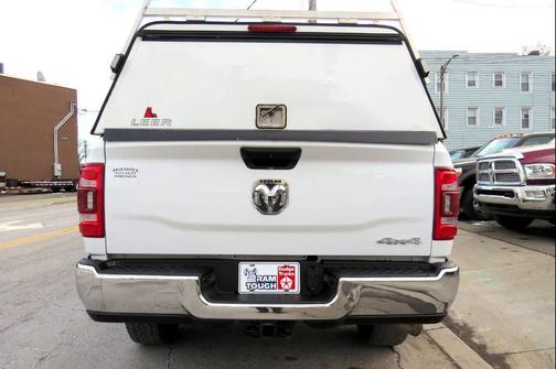 2019 RAM 3500 Tradesman Crew Cab 4x4 6'4' Box