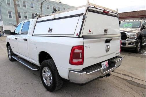 2019 RAM 3500 Tradesman Crew Cab 4x4 6'4' Box