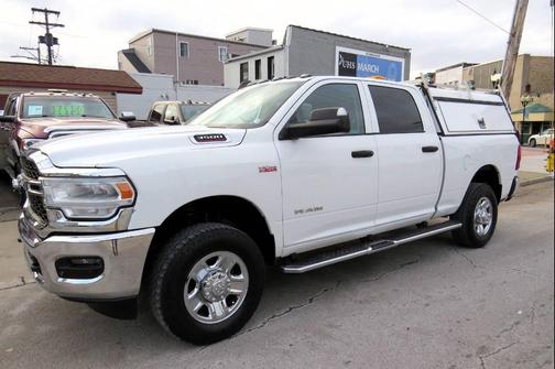 2019 RAM 3500 Tradesman Crew Cab 4x4 6'4' Box