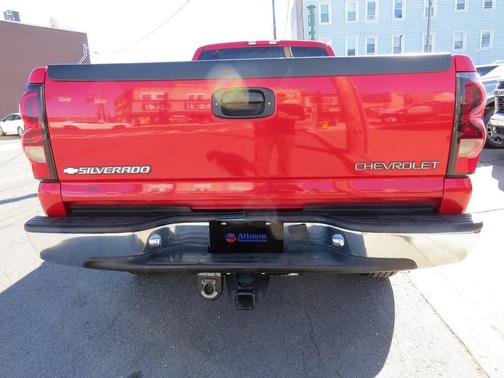 Victory Red 2005 Chevrolet Silverado 2500 LS H/D Extended Cab