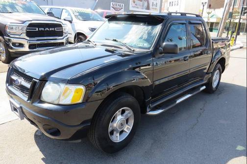 Black Clearcoat 2004 Ford Explorer Sport Trac XLS