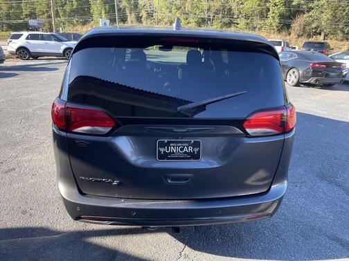 2020 Chrysler Pacifica Touring