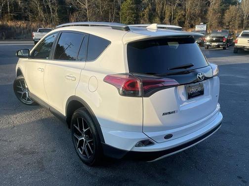 2016 Toyota RAV4 SE
