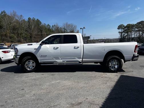 2021 RAM 2500 Big Horn Crew Cab 4x4 8' Box