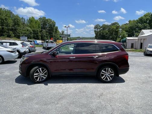 Burgundy 2018 Honda Pilot Touring