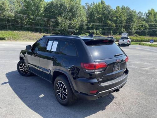 Diamond Black Crystal Pearlcoat 2020 Jeep Grand Cherokee Trailhawk