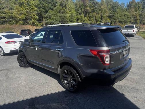 White Platinum Metallic Tri-Coat 2015 Ford Explorer XLT