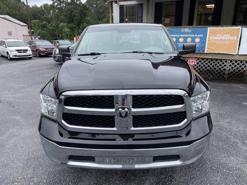 2019 RAM 1500 SLT