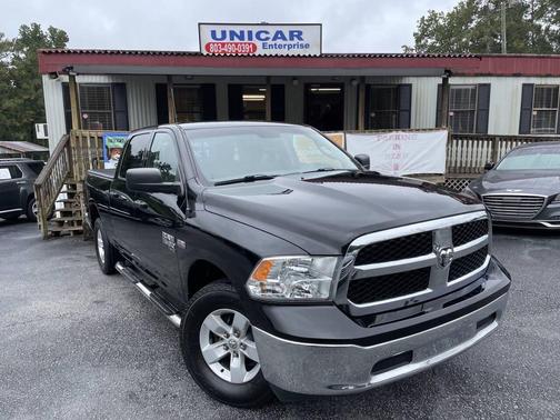 2019 RAM 1500 SLT