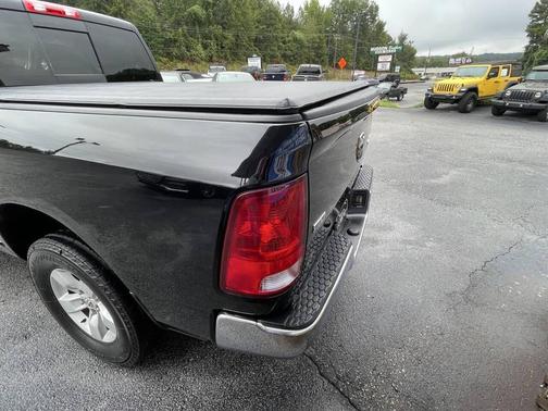 2019 RAM 1500 SLT