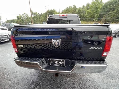 2019 RAM 1500 SLT