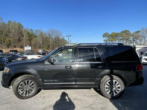 2015 Lincoln Navigator Base