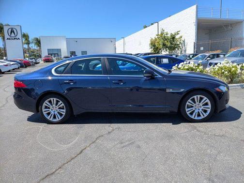 2016 Jaguar XF 35t Premium