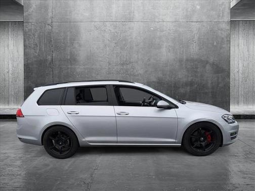2017 Volkswagen Golf SportWagen TSI SE