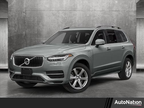 2017 Volvo XC90 Hybrid T8 R-Design