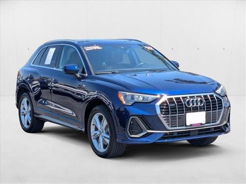 2022 Audi Q3 45 S line Premium