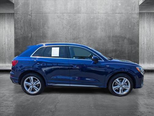 2022 Audi Q3 45 S line Premium
