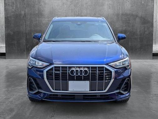 2022 Audi Q3 45 S line Premium