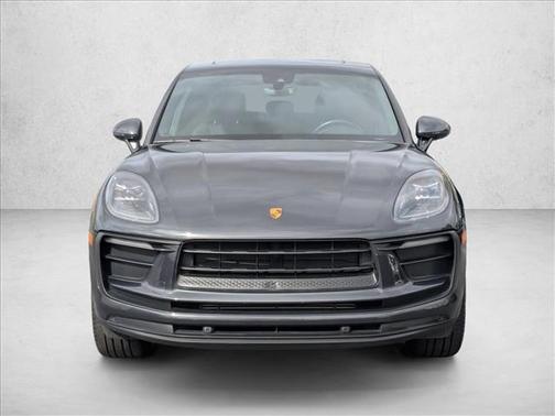 2022 Porsche Macan AWD