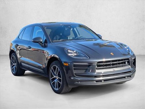 2022 Porsche Macan AWD