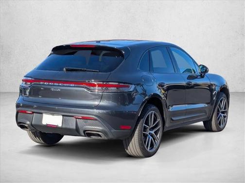 2022 Porsche Macan AWD