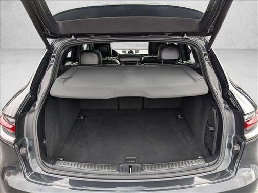 2022 Porsche Macan AWD