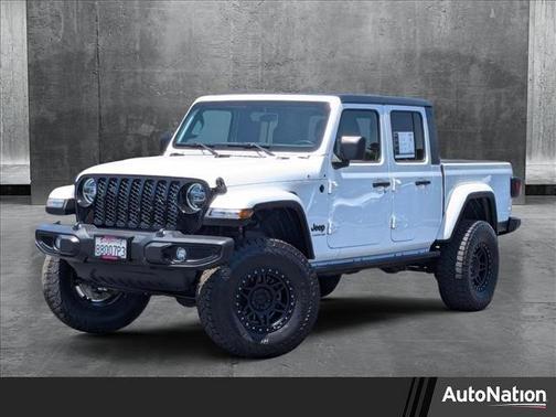 2021 Jeep Gladiator Sport