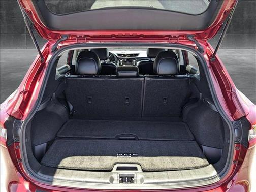 2022 Nissan Rogue Sport SV