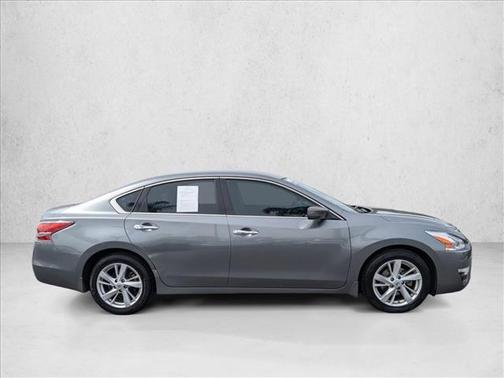 Gun Metallic 2015 Nissan Altima 2.5 SV