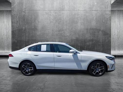 2024 BMW i5 eDrive40
