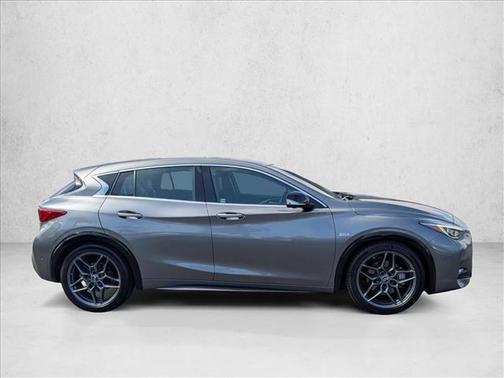 2018 INFINITI QX30 Sport