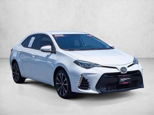 Super White 2019 Toyota Corolla SE