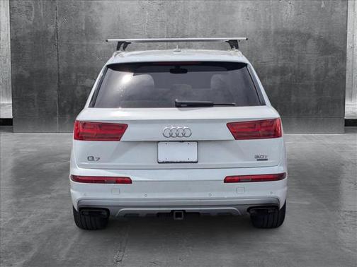 2017 Audi Q7 3.0T Premium
