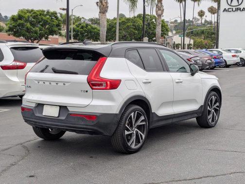 2021 Volvo XC40 T5 R-Design