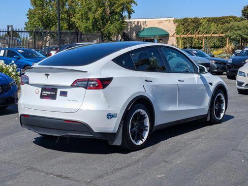2021 Tesla Model Y Long Range Dual Motor All-Wheel Drive