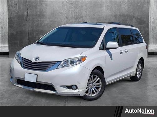 2015 Toyota Sienna XLE