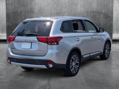 2018 Mitsubishi Outlander SE