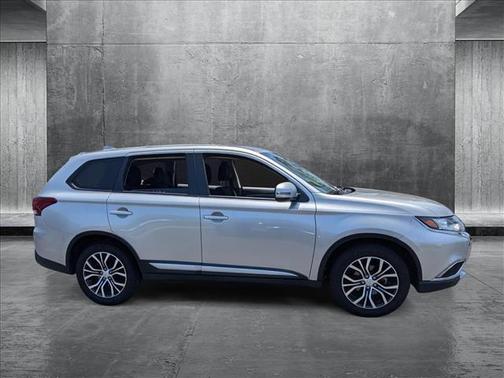 2018 Mitsubishi Outlander SE