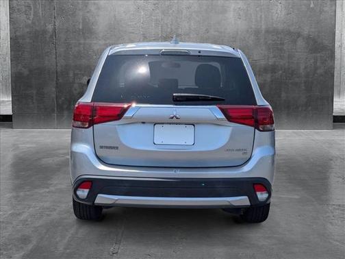 2018 Mitsubishi Outlander SE