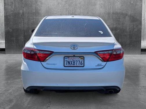 2016 Toyota Camry SE w/Special Edition Pkg