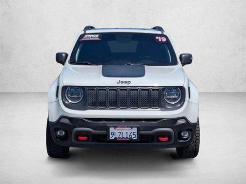 Alpine White Clearcoat 2019 Jeep Renegade Trailhawk