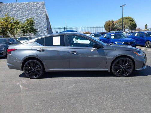 2022 Nissan Altima SR Intelligent AWD